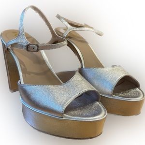 INEZ NWT Silver Platform Sandal Heels Camilla